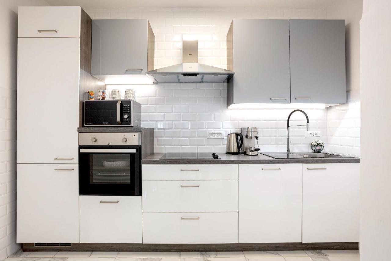 Lux Holiday Apartment Tony @ 10 Min Znjan Beach Σπλιτ Εξωτερικό φωτογραφία